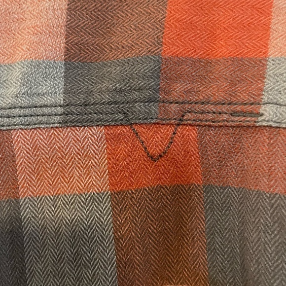 VANS OFF THE WALL Casual Button Up Plaid Shirt Size Medium - Picture 4 of 11